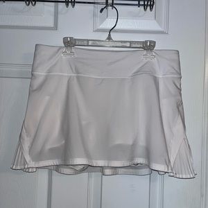 White Lululemon Play off the Pleats Skirt 12.5” size 8